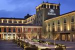 Hilton Hotels Guide For Older Travelers: Rooms, Resorts & Stay Options