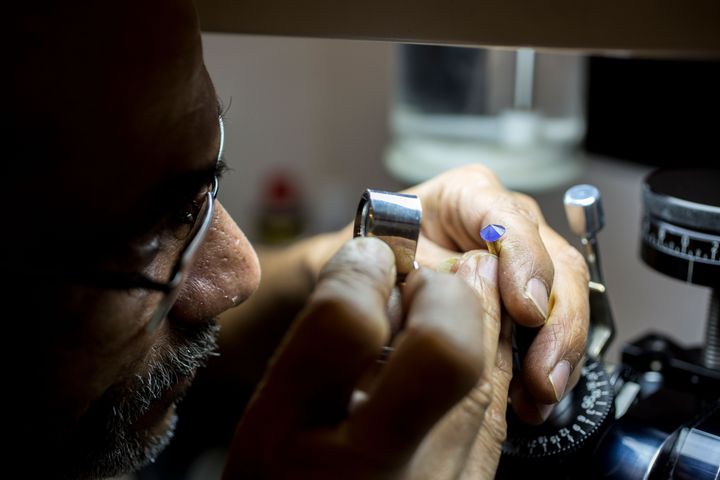 Handmade and Artisan Jewellery Platforms Online in 2026: Marketplace Features, Seller Insights, and Craft Industry Trends