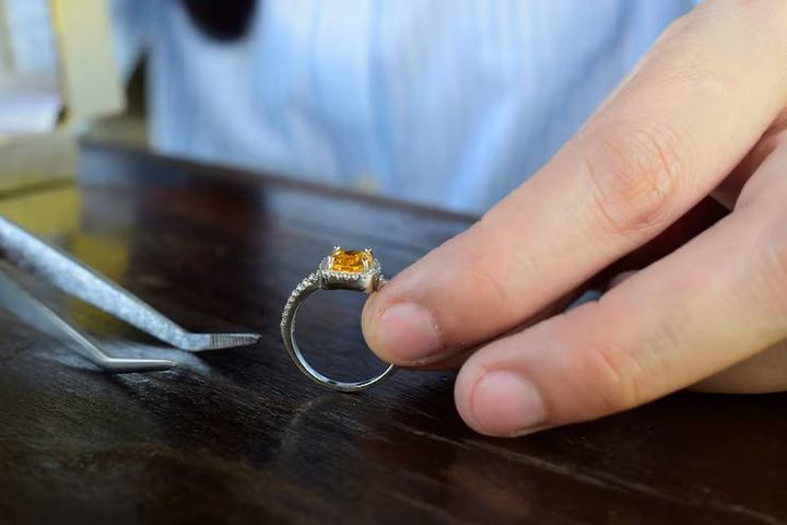 Learn Diamond Ring Facts and Jewelry Selection Tips