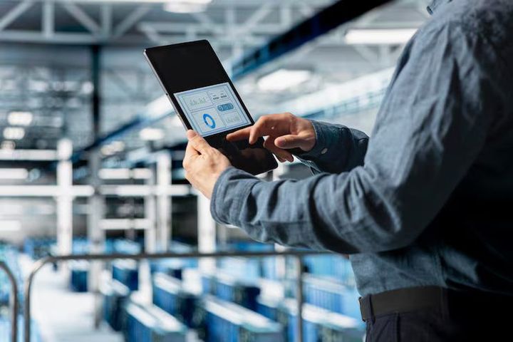 Explore inventory management software for tracking and control