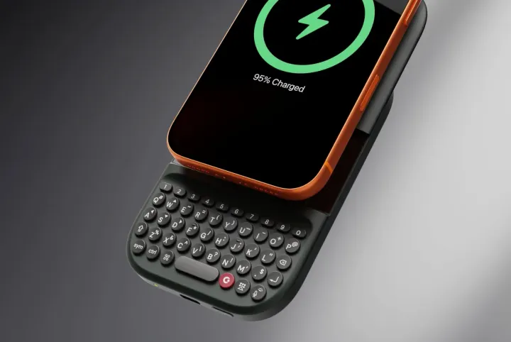 Clicks Power Keyboard Explained: Physical Keys, Wireless Charging, Features & Smartphone Compatibility