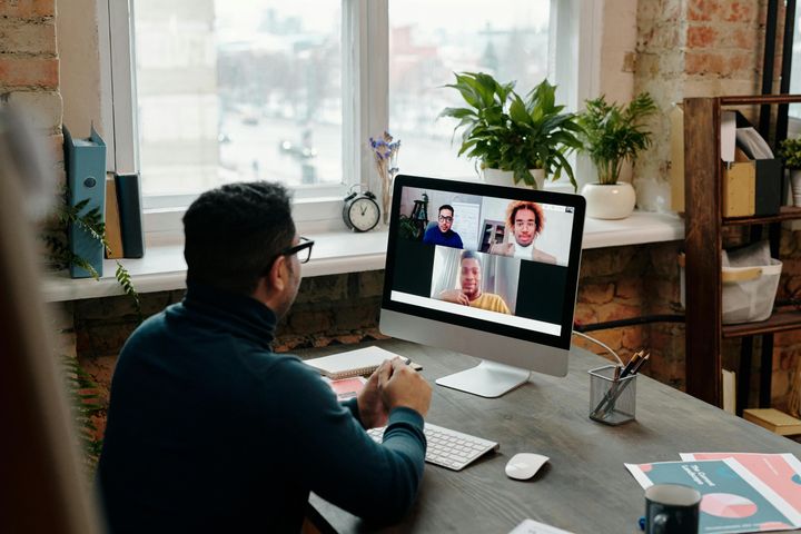 Remote Team Management Tools Guide: Overview, Features, and Workplace Collaboration Insights