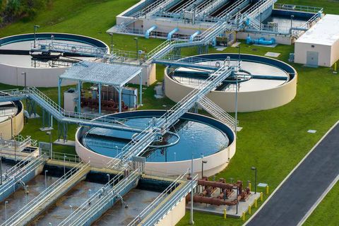 Industrial Tanks Guide: Storage Systems, Fabrication Process & Industrial Applications