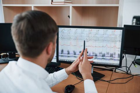 Industrial Digital Twin Overview and Industrial Intelligence Applications