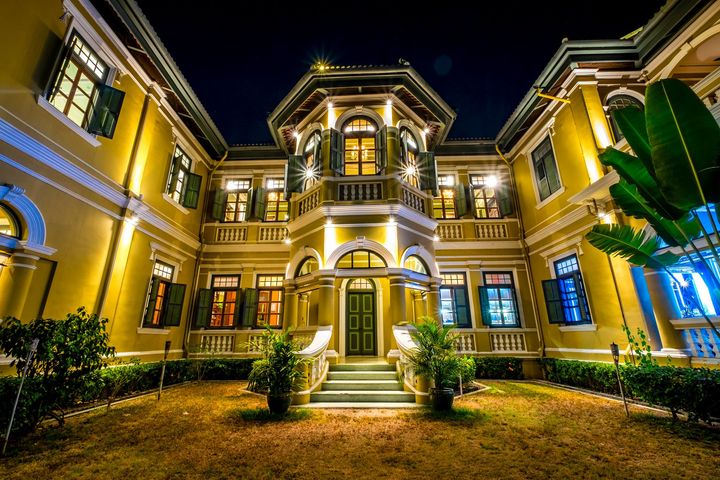 Top Luxury Apartments and Gated Communities to Consider: Explore Property Insights, Buying Tips, Community Features, and Lifestyle Benefits