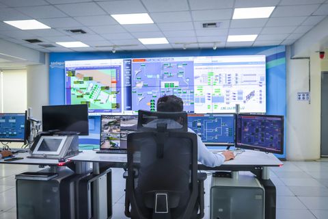 Explore Plastic Molding Machines: Complete Information, Details, Tips, Facts, and Learning Resources