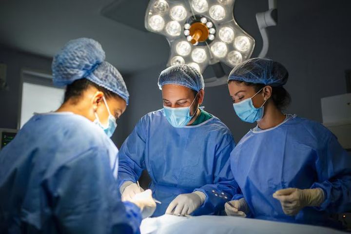 Private Health Care and Surgery Explained: Advanced Medical Treatments, Surgical Procedures and Patient Care Services