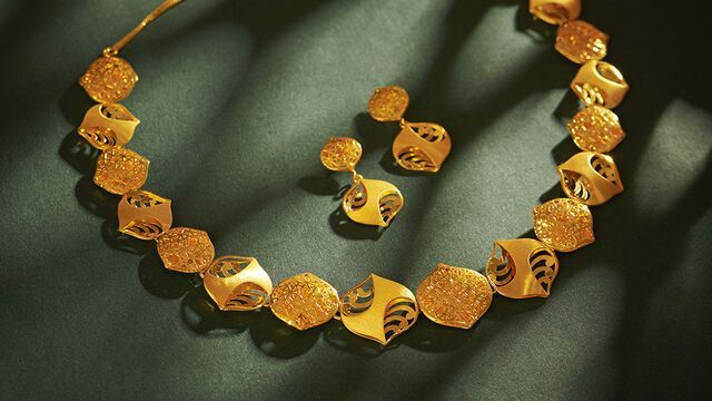 Tanishq Jewellery Suggestions for Graceful Festive Styling Ideas