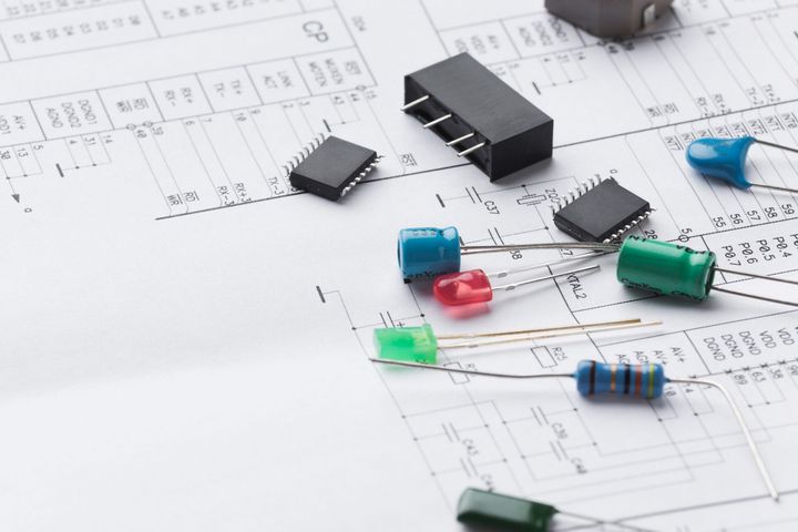 Capacitors Explained: Learn Types, Working Principles, Circuit Applications, and Electronic Engineering Knowledge
