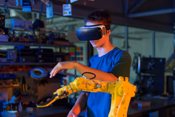 Industrial Wearable Technology Guide for Safety, Productivity, and Monitoring