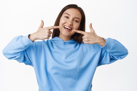 Guide to Teeth Whitening and Dental Care: Explore Oral Health Tips, Whitening Methods, Preventive Care Insights, and Hygiene Basics