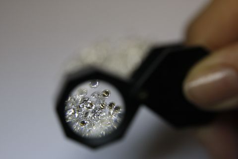 How to Buy Certified Diamond Jewellery Online Safely: Certification, Quality Factors, and Consumer Insights