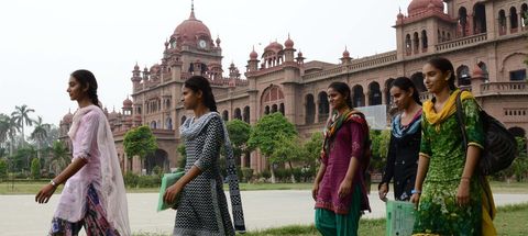 Online Courses for Women to Start Career: Explore Guide, Tips, Insights, Knowledge, and Helpful Resources