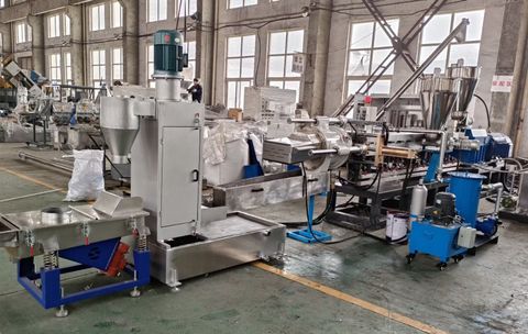 Industrial Mixers and Blenders Guide: Smart Mixing Technology, Types & Applications