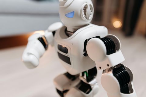 Learn Machine Learning: Introduction to Smart Technologies