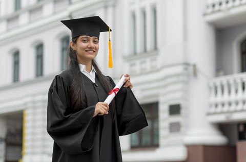 CFA Certification Program Explained: Learn Curriculum Details, Preparation Advice, Exam Levels, Career Opportunities, and Professional Resources