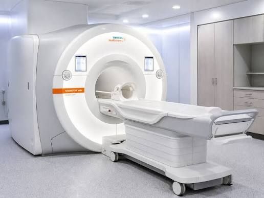 Hospital MRI Machine Buying Guide: Types, Features, Cost Factors, Installation Requirements, and Healthcare Technology Insight