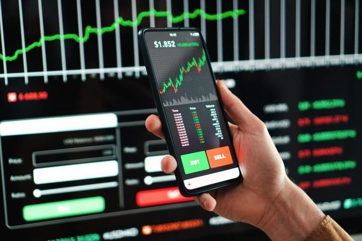 Forex Trading Platforms Explained: Types, Features, Trading Technologies, Global Brokers, Providers and Currency Market Applications