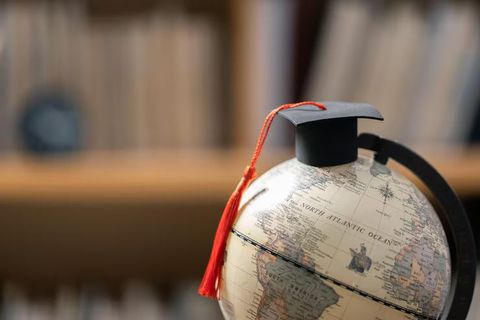 Explore E-Learning Applications: Explanation, Tips, Help, Resources and Digital Learning Knowledge