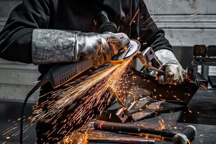 Industrial Welding Equipment: Technology and Safety Guide