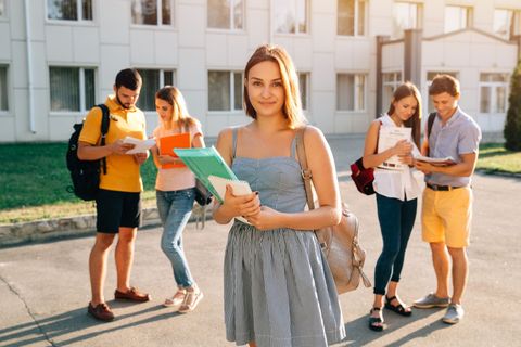 Guide to AI-Integrated Learning: Explore Smart Education, Learning Tips, AI Tools, Student Insights, and Educational Resources