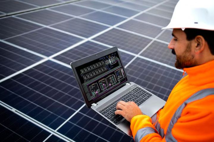Solar Monitoring Systems Guide: Real-Time Tracking and Performance Analysis