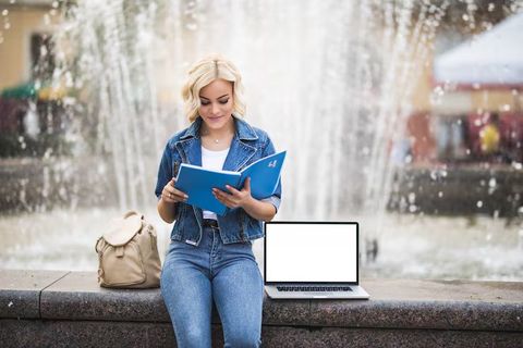 BachelorsPortal Guide: Smart Study Abroad Insights