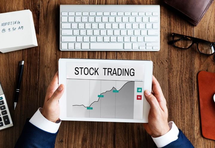 Trading Platforms and Strategies Guide: Discover Market Trends, Trading Suggestions, Portfolio Management Basics, and Learning Resources
