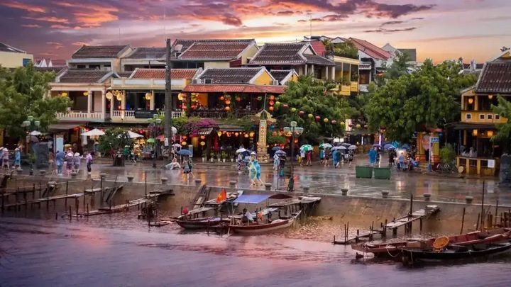 Hoi An Vietnam Guide: Lanterns, Tailors and Riverside Life