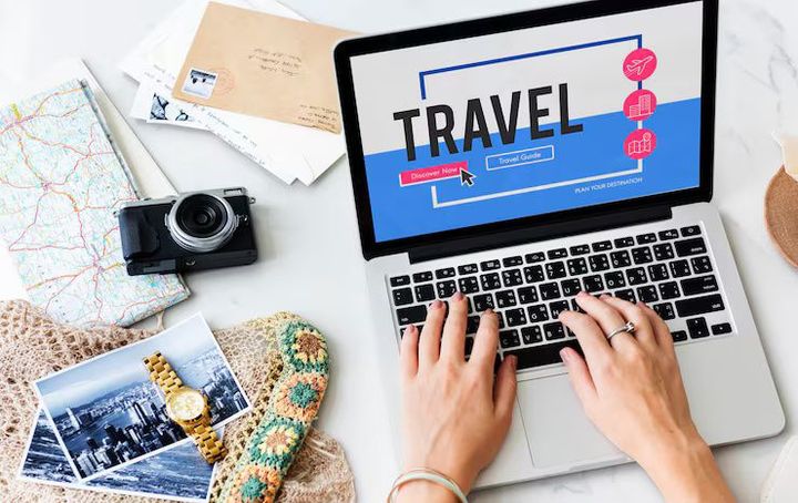 MakeMyTrip Travel Booking Guide: Luxury Hotels, Flights & Premium Holiday Experiences