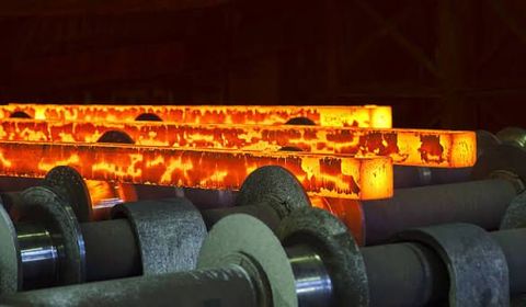 Best Industrial CNC Machine to Buy in 2025 Explained: Features, Applications, and Performance Insights